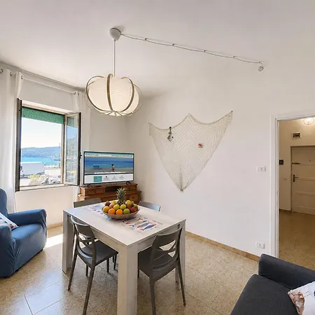 Apartment Le Finestre Sul Porto - Argonautivacanze Portoferraio