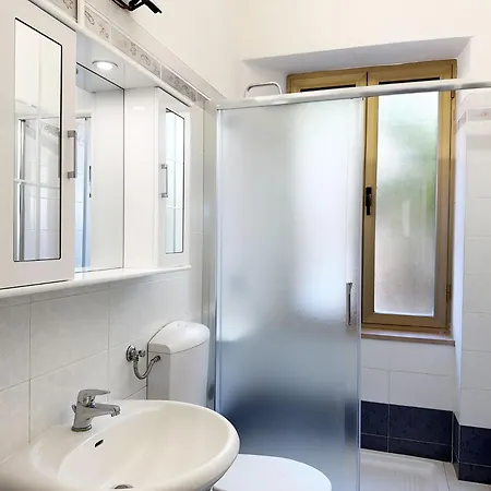 Apartment Le Finestre Sul Porto - Argonautivacanze